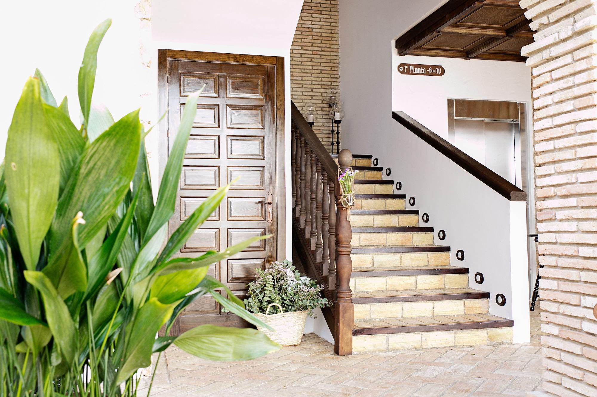 La De Pilar Apartahotel