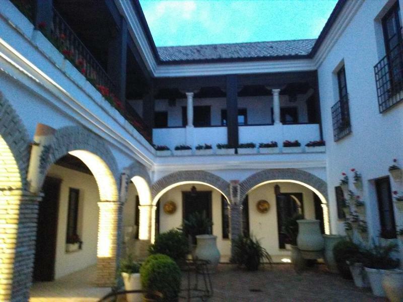 Apartahotel La De Pilar